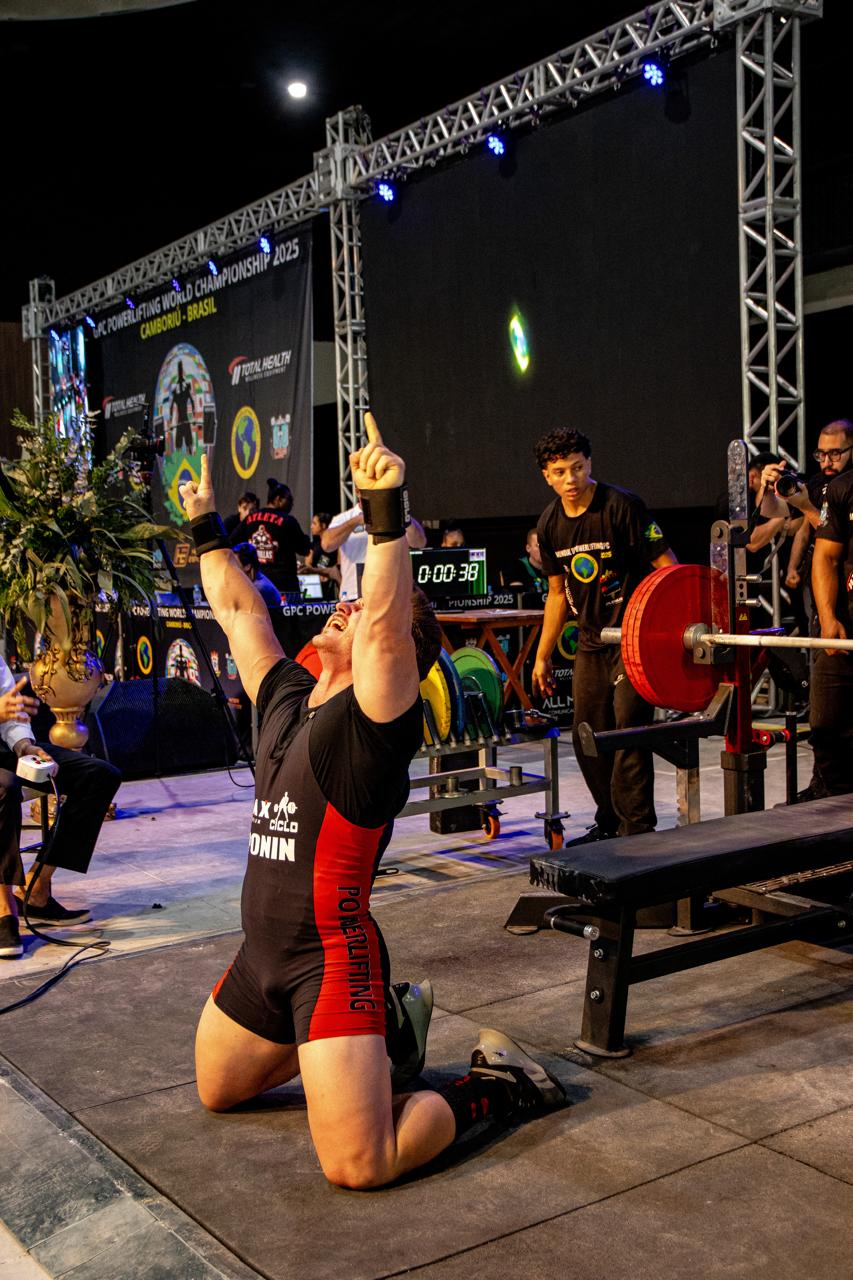 Ponin em competição